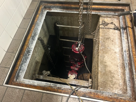 横浜市中区地下駐車場(汚水ポンプ交換)1